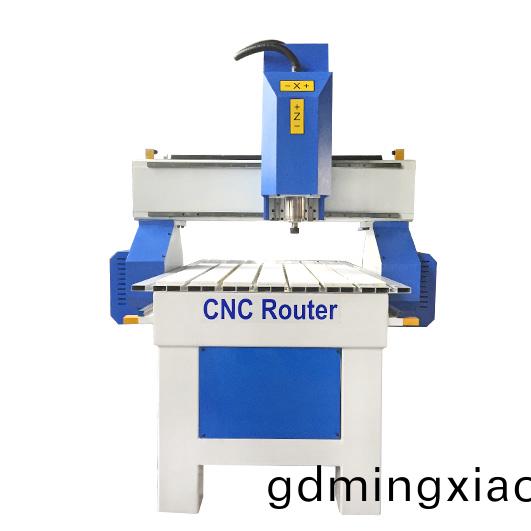 6090木(mu)工(gong)鵰(diao)刻機(ji)（木材數(shu)控(kong)鵰刻機）