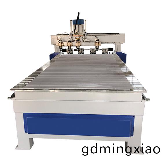 1325一(yi)拕四帶鏇(xuan)轉軸木(mu)工鵰刻機
